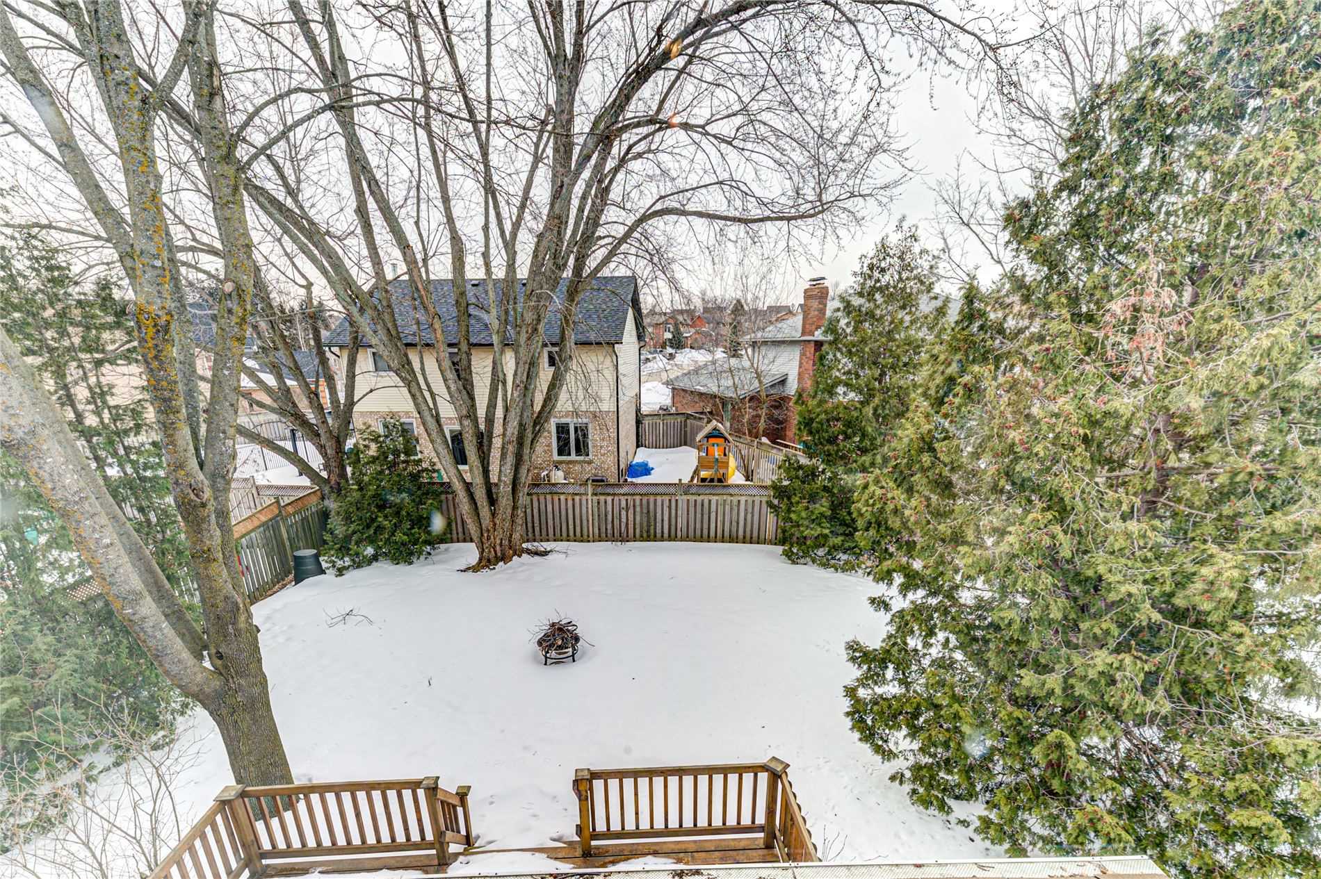 12 Fieldgate Dr