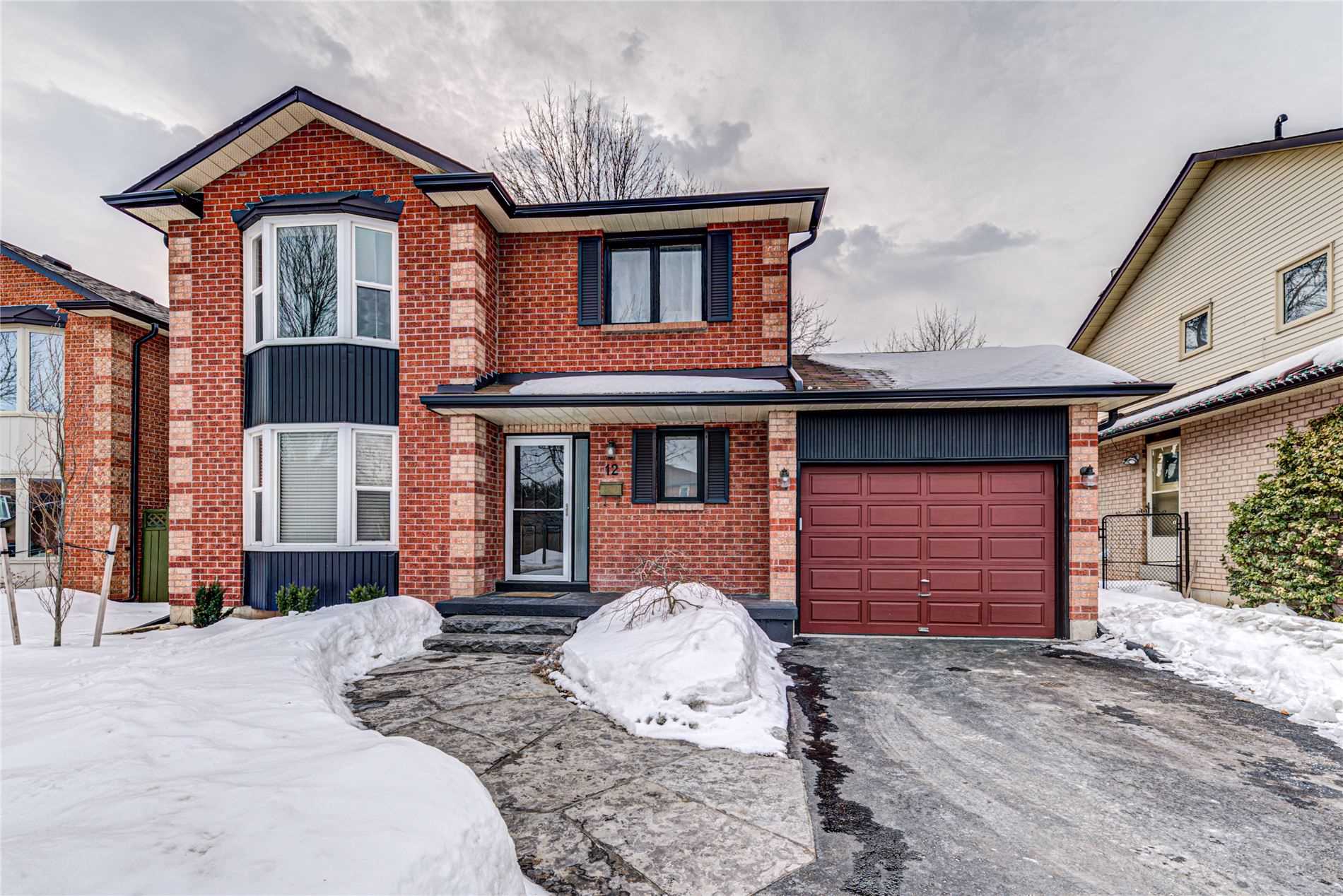12 Fieldgate Dr