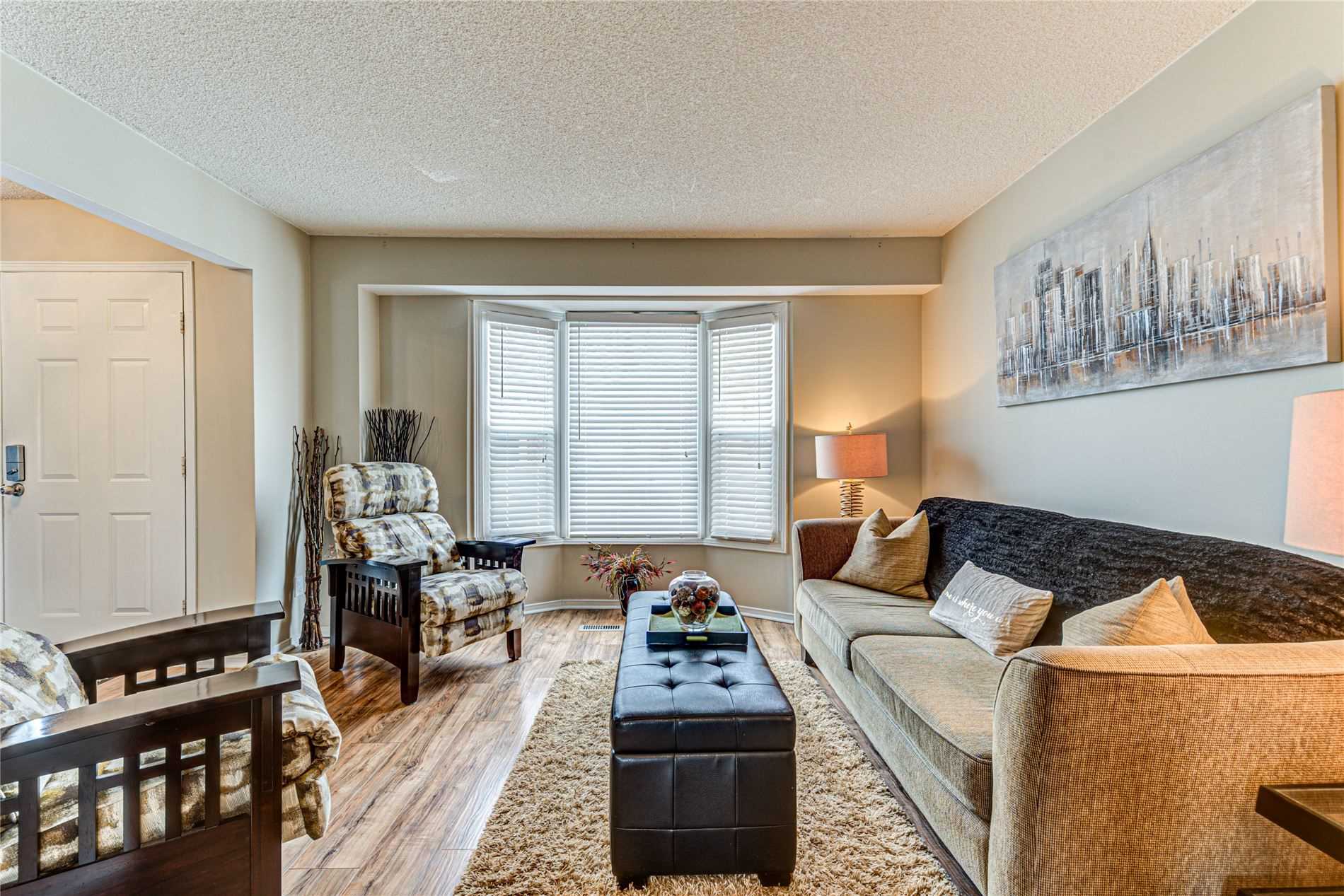 12 Fieldgate Dr
