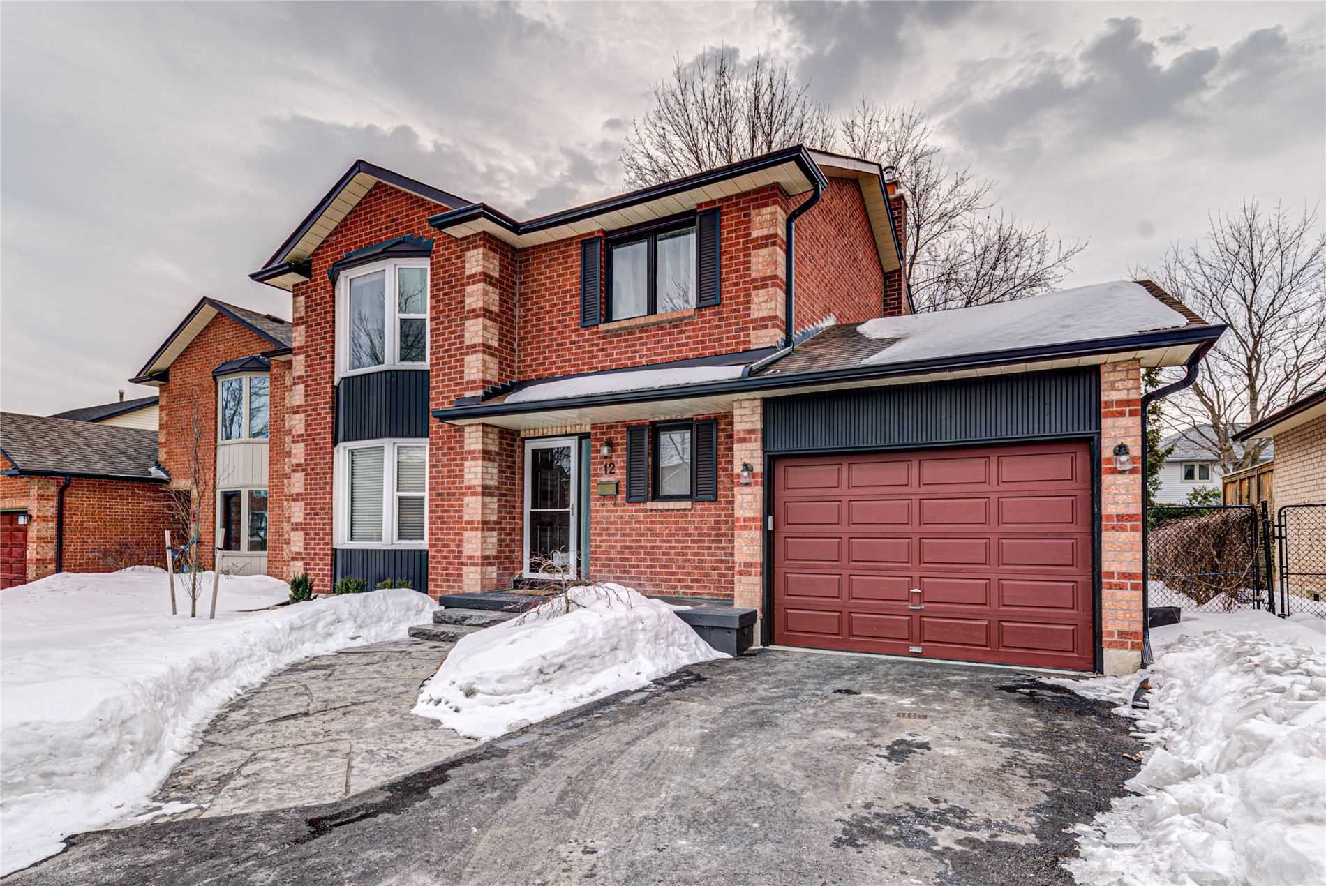 12 Fieldgate Dr