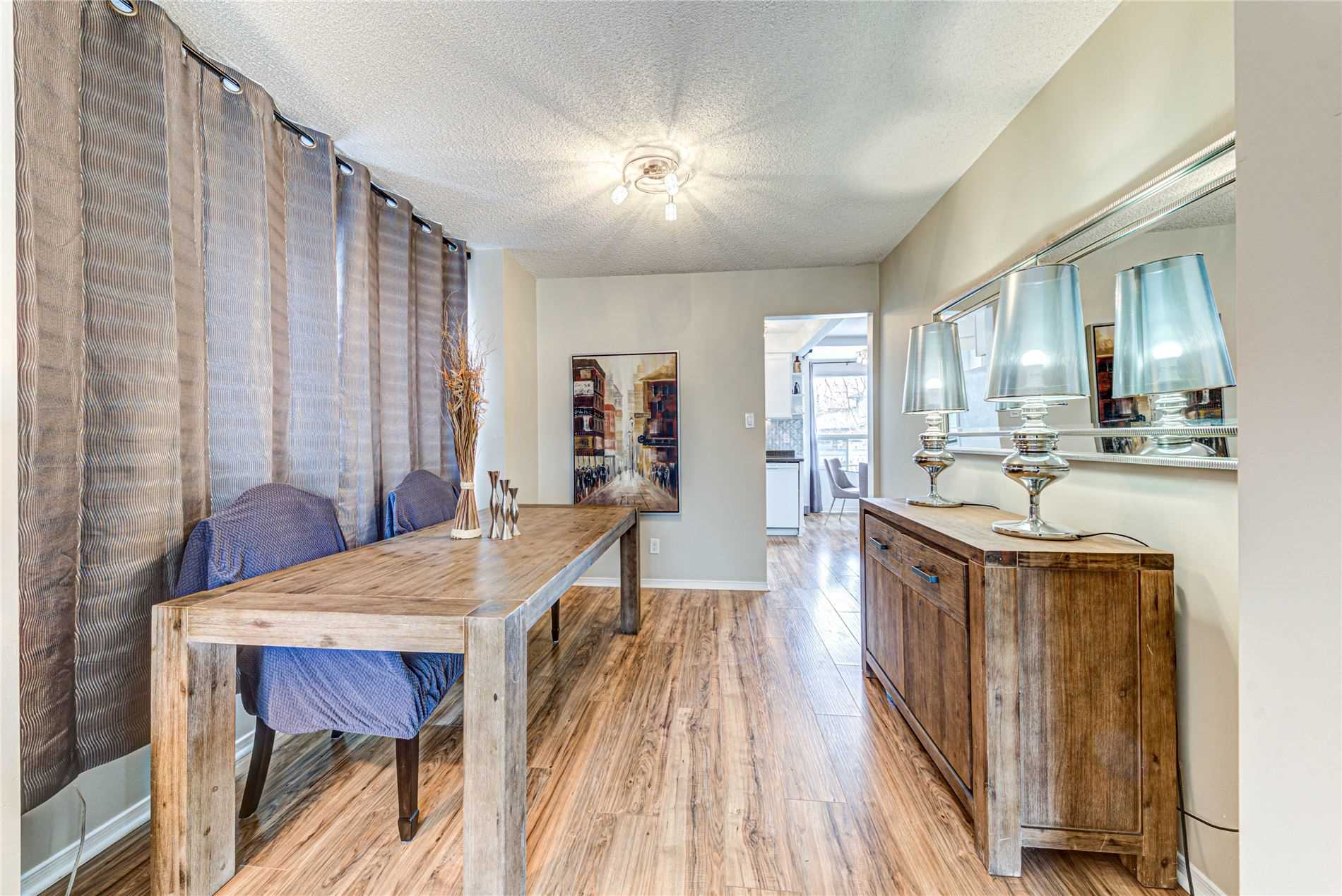 12 Fieldgate Dr