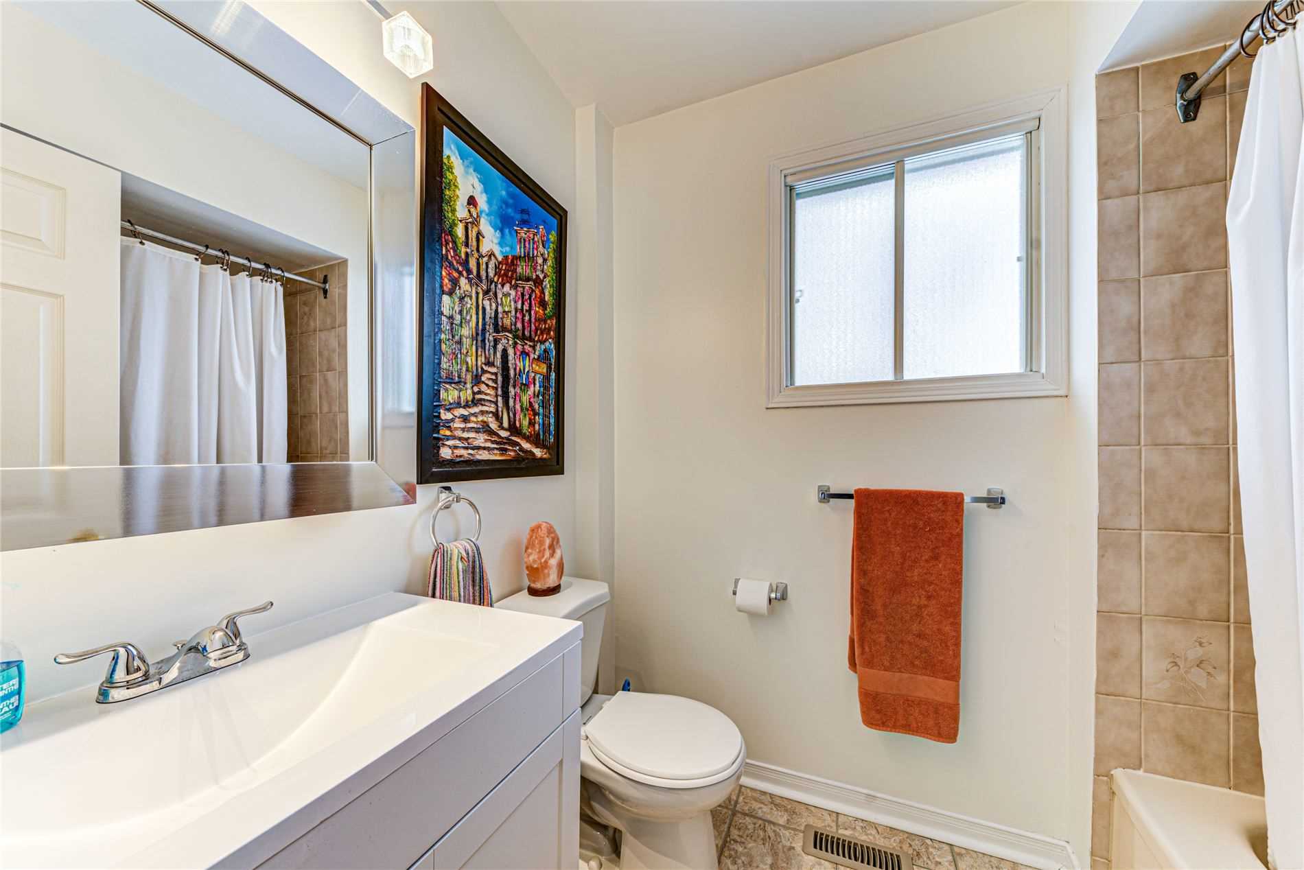 12 Fieldgate Dr