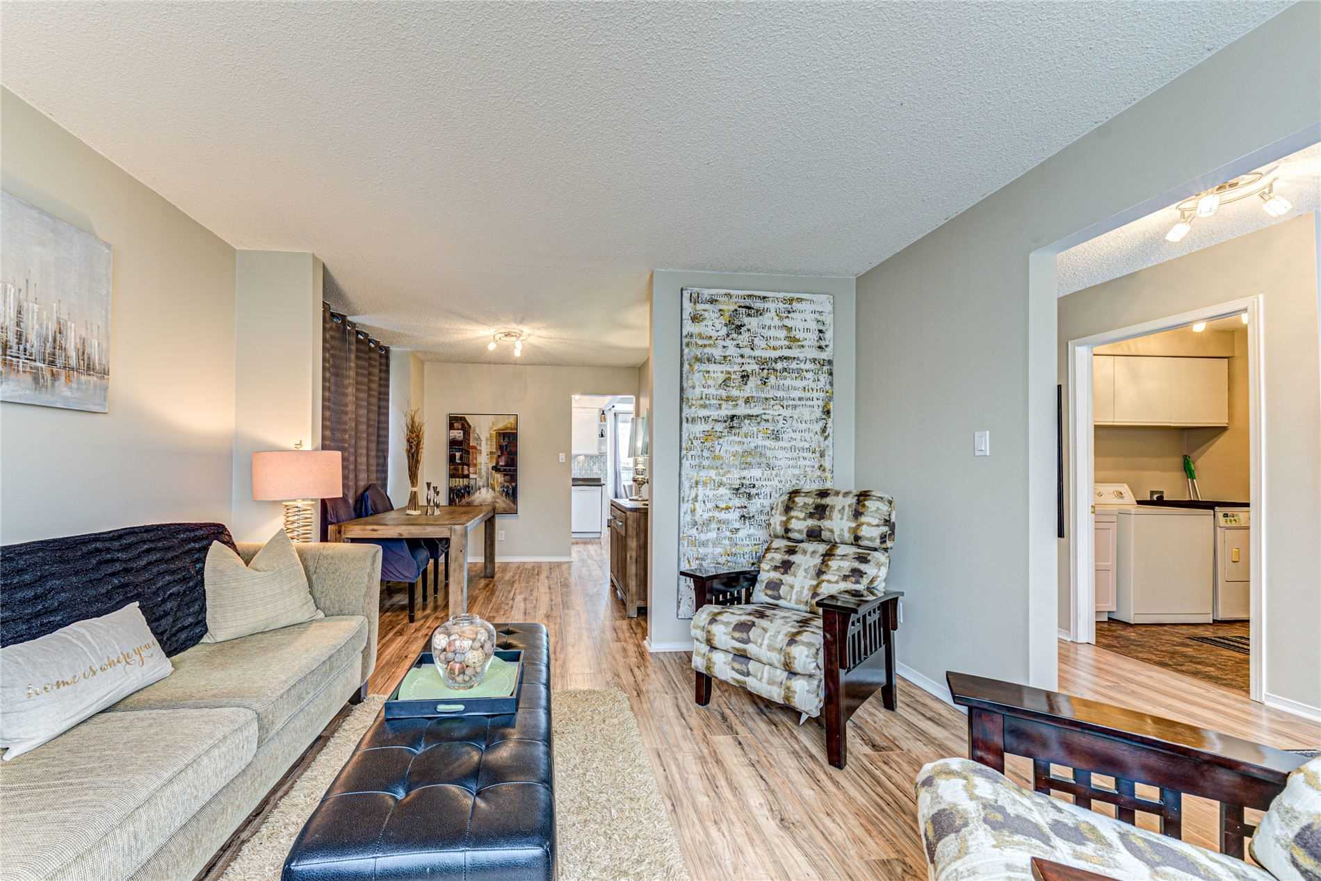 12 Fieldgate Dr