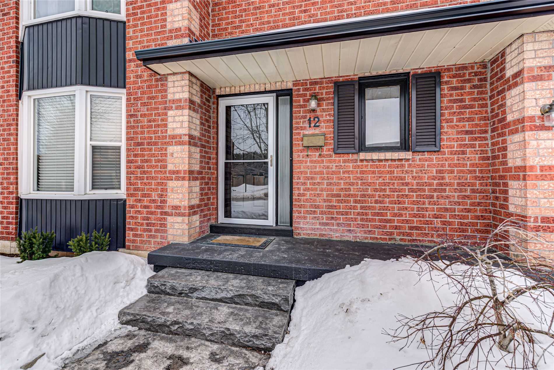 12 Fieldgate Dr