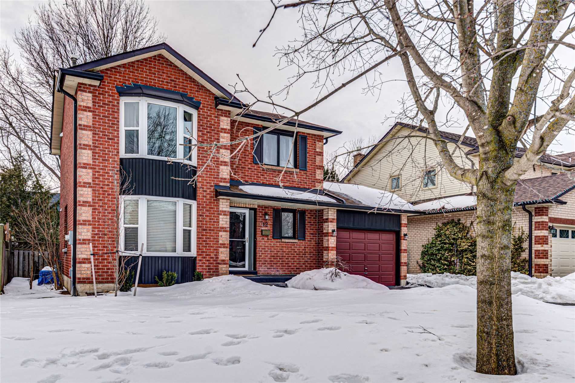 12 Fieldgate Dr