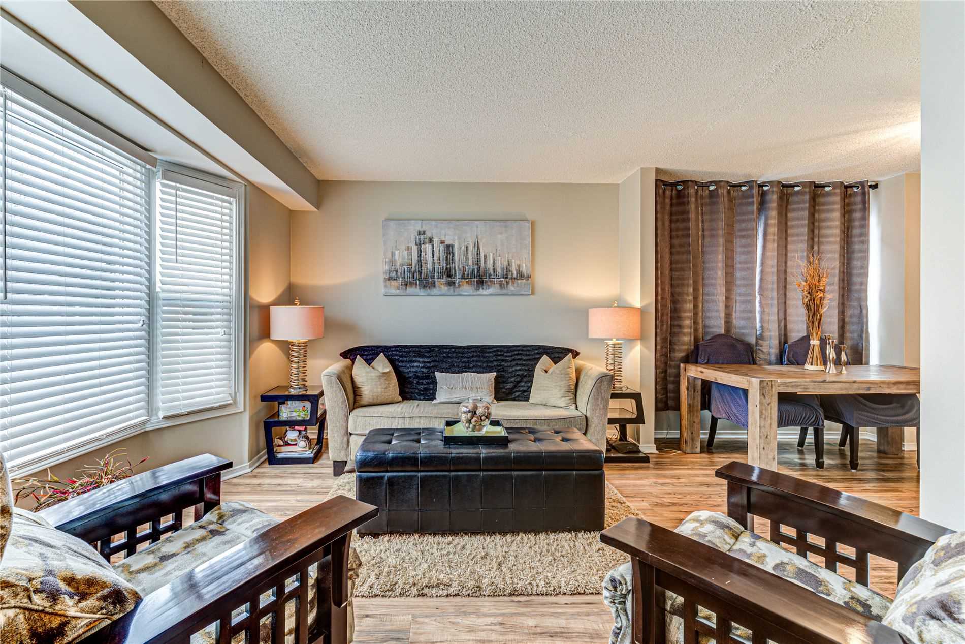 12 Fieldgate Dr