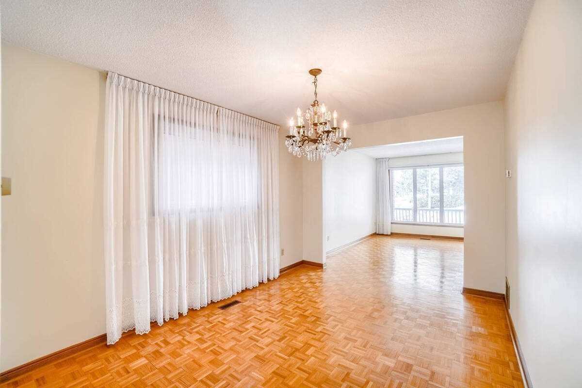 550 Meadows Blvd