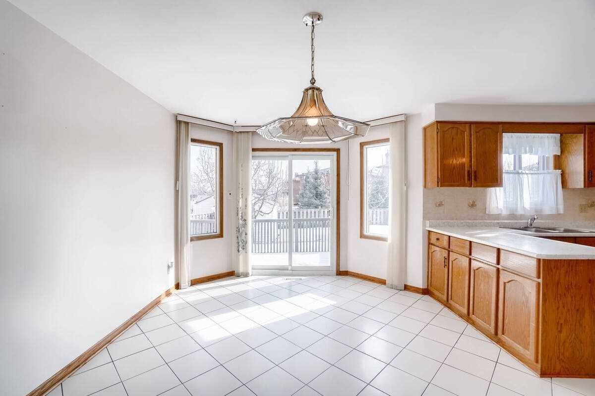 550 Meadows Blvd