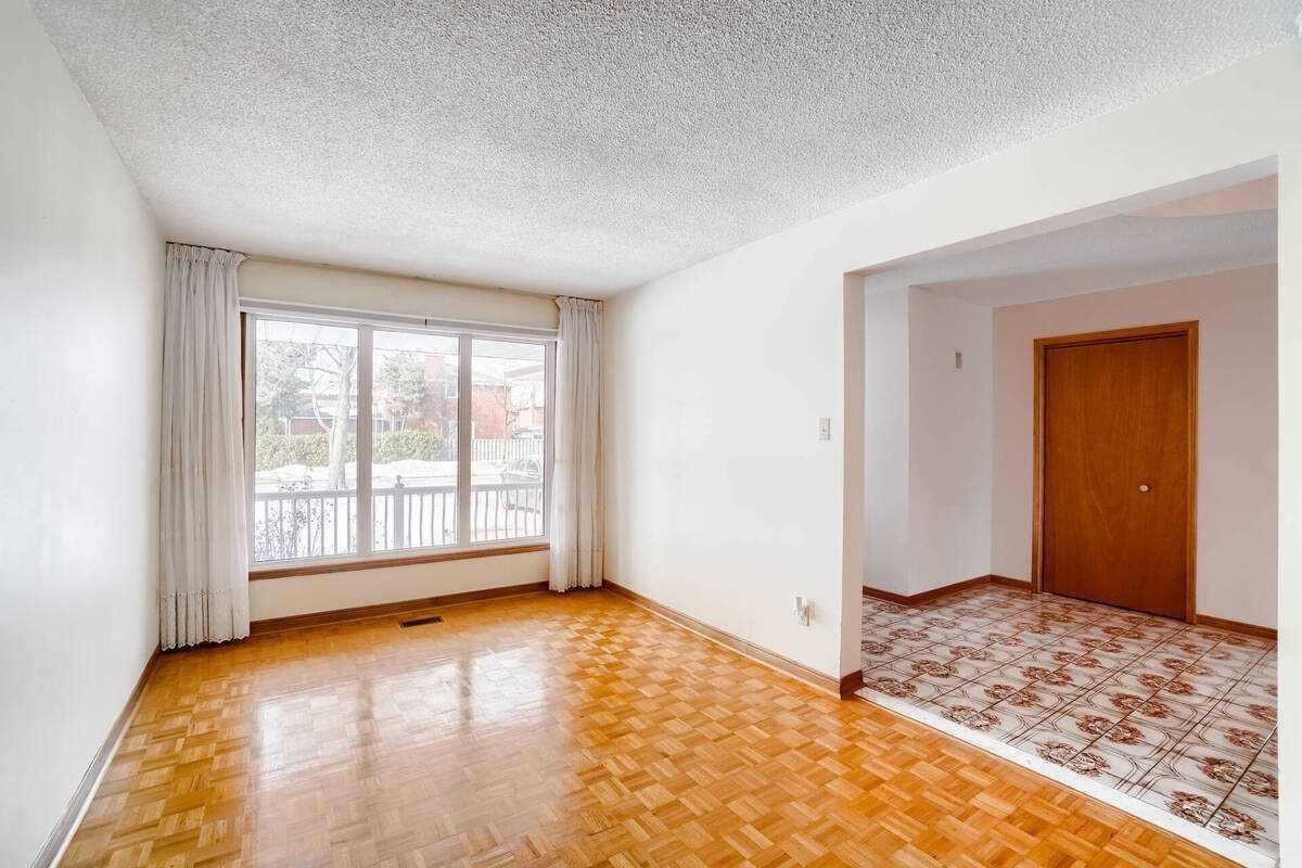 550 Meadows Blvd