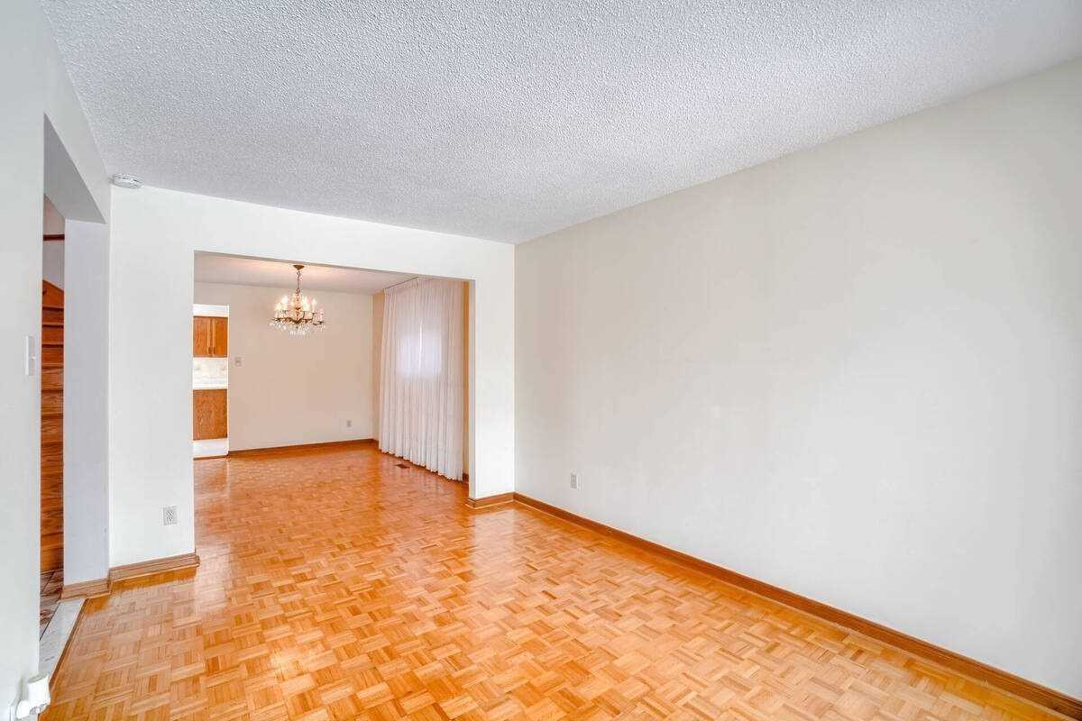 550 Meadows Blvd