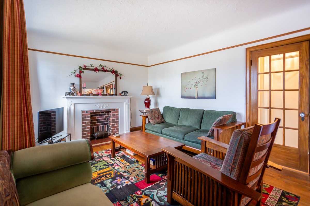 978 North Shore Blvd W