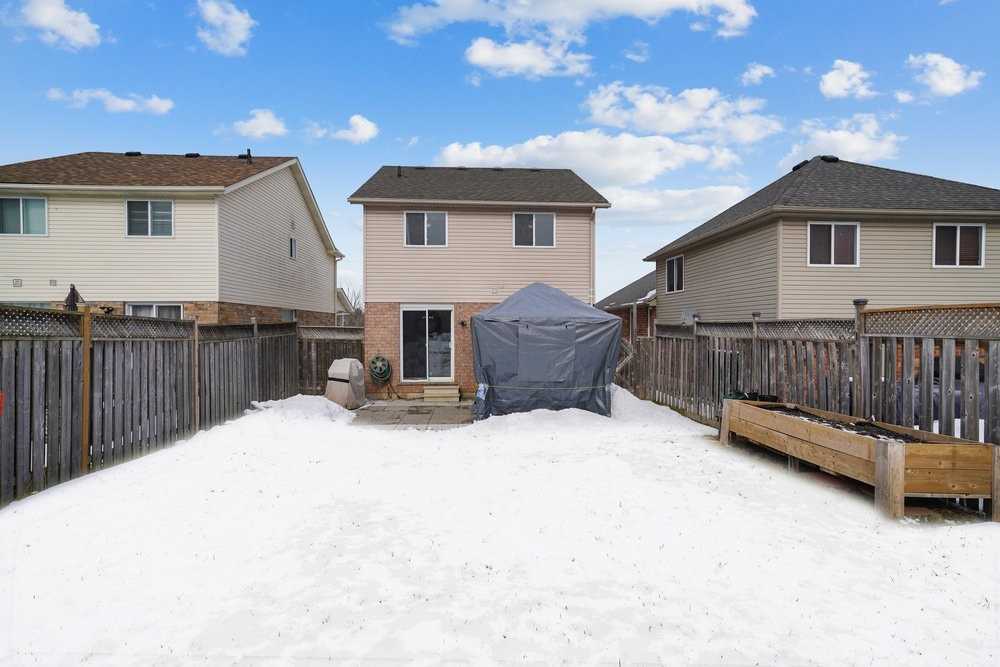 142 Gooseberry St
