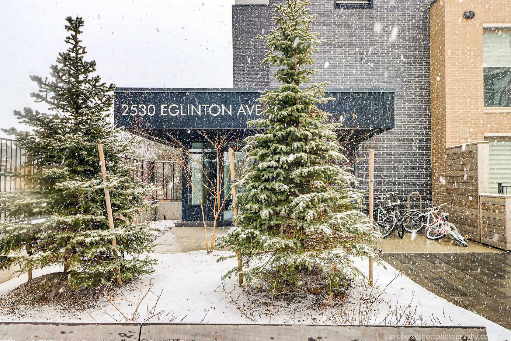 2530 Eglinton Ave W, #112