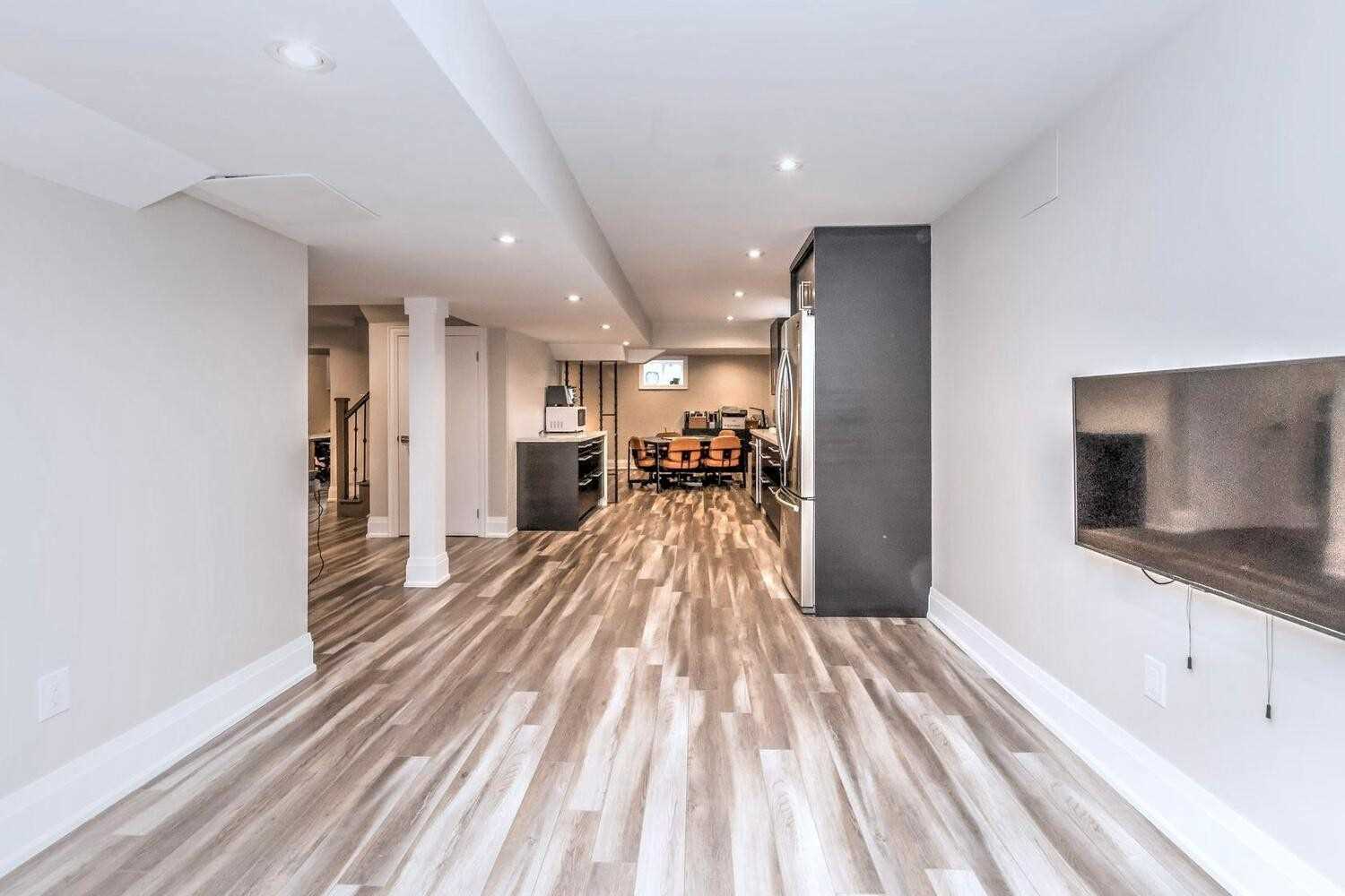 2068 Mississauga Rd
