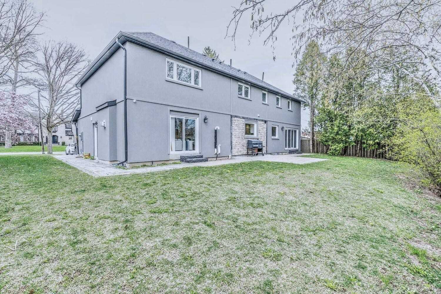 2068 Mississauga Rd