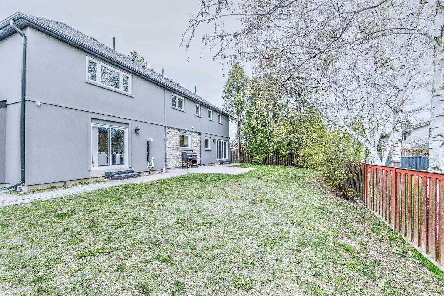 2068 Mississauga Rd