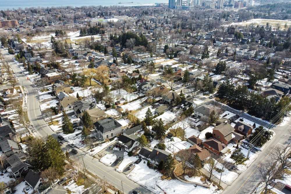 1316 Mineola Gdns