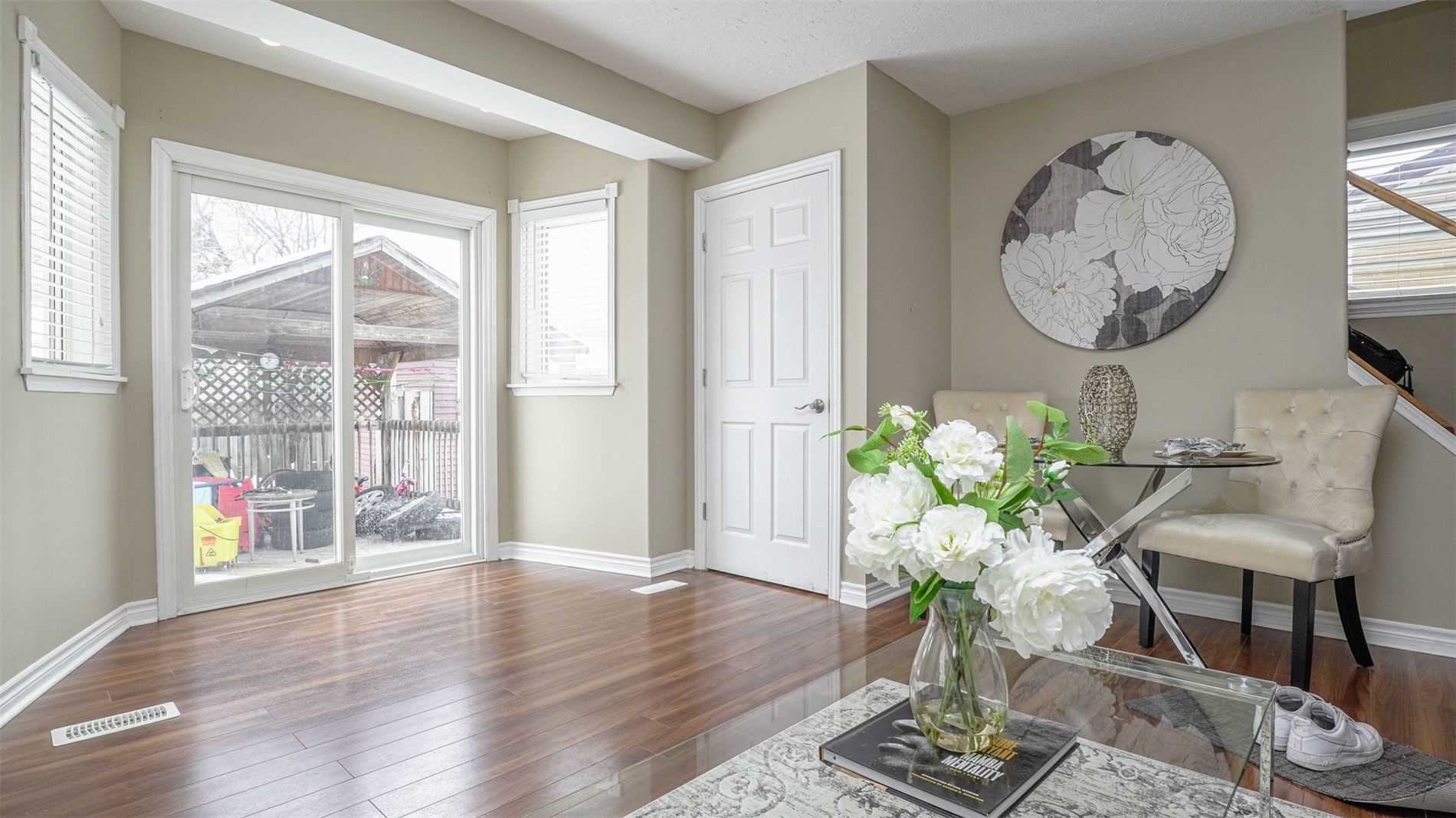 33 Campbell Dr