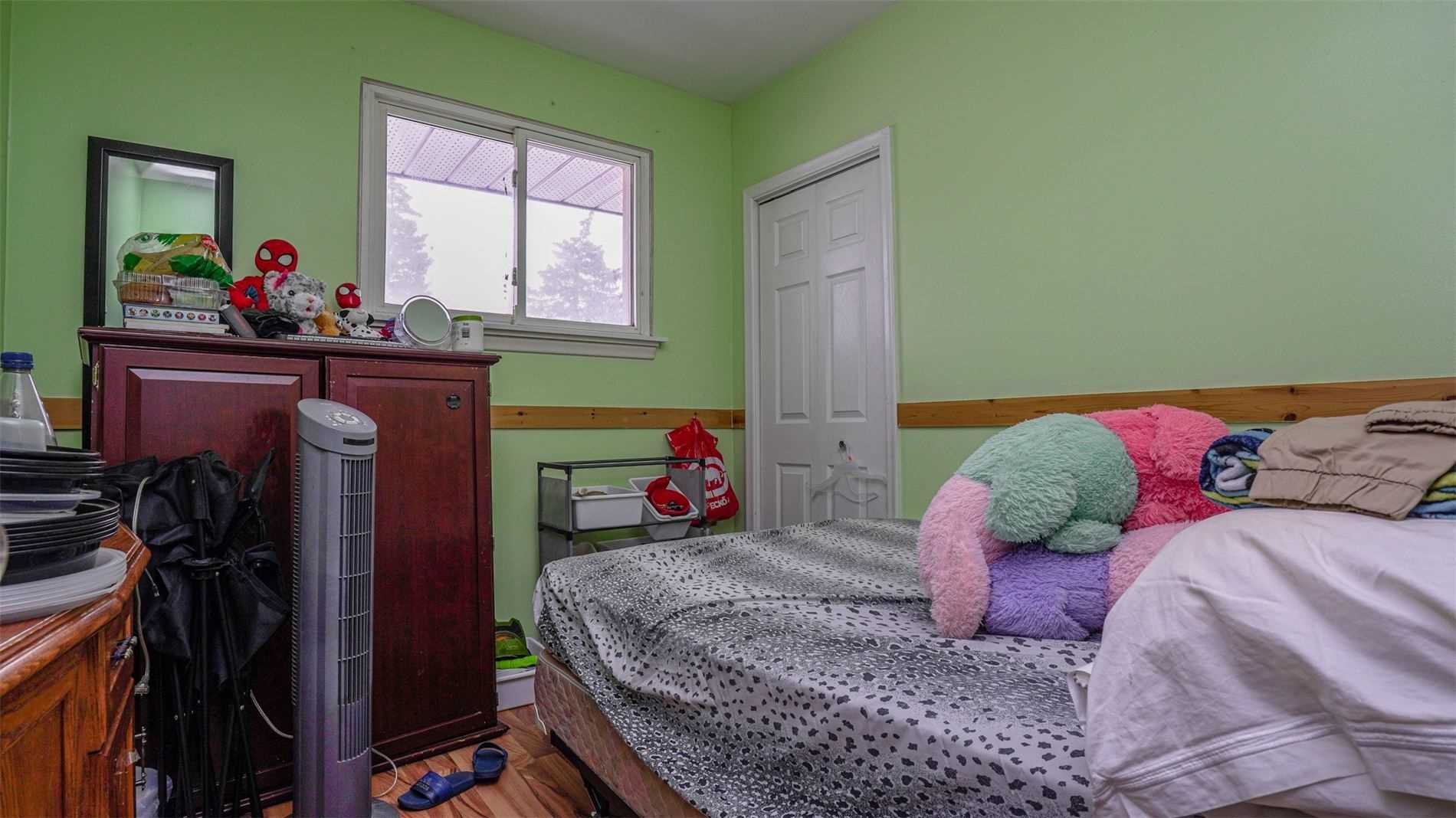 33 Campbell Dr