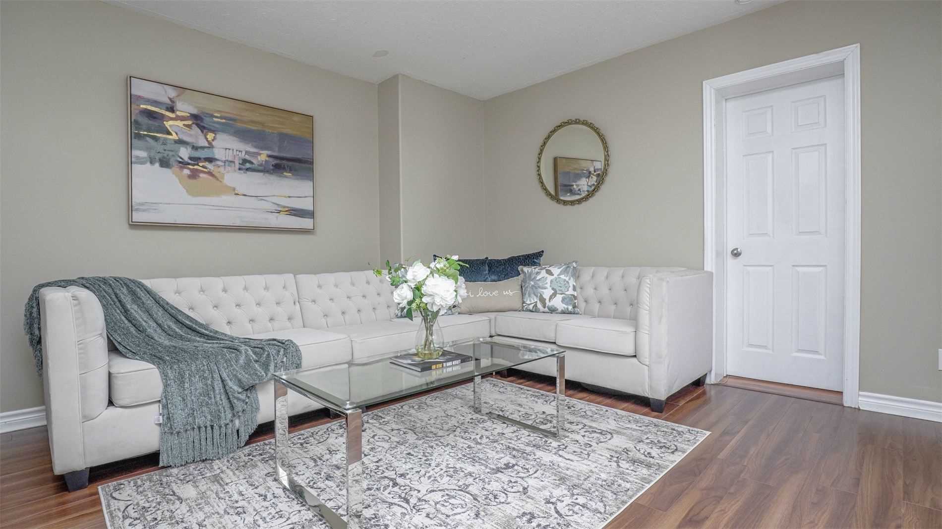 33 Campbell Dr