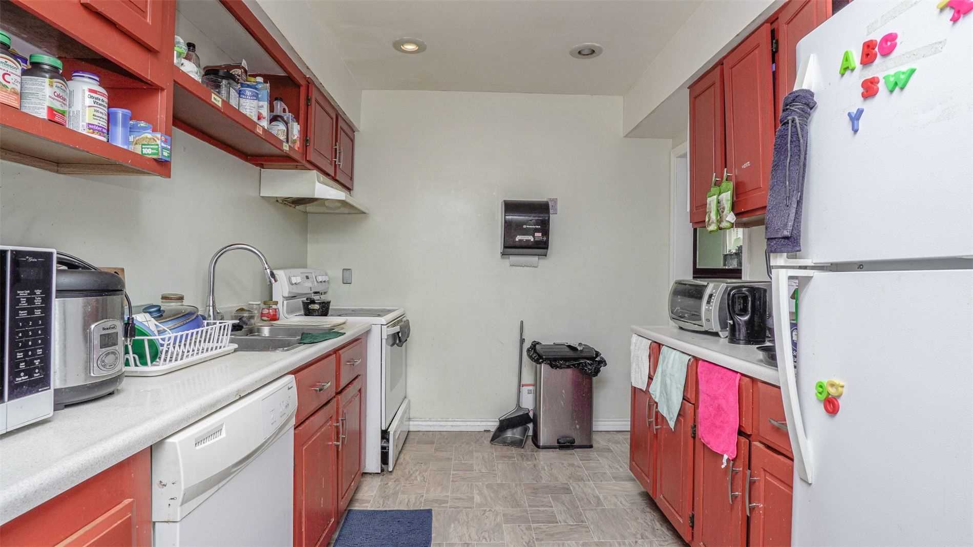 33 Campbell Dr