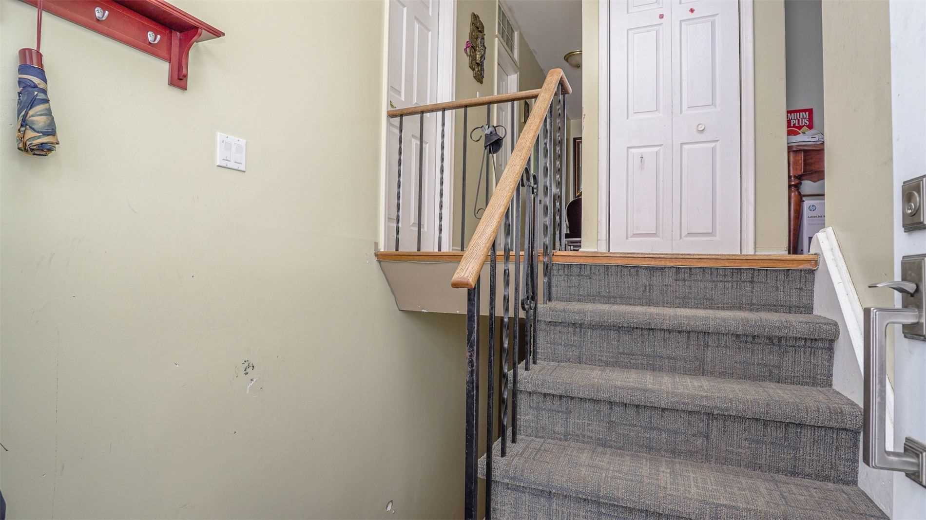 33 Campbell Dr