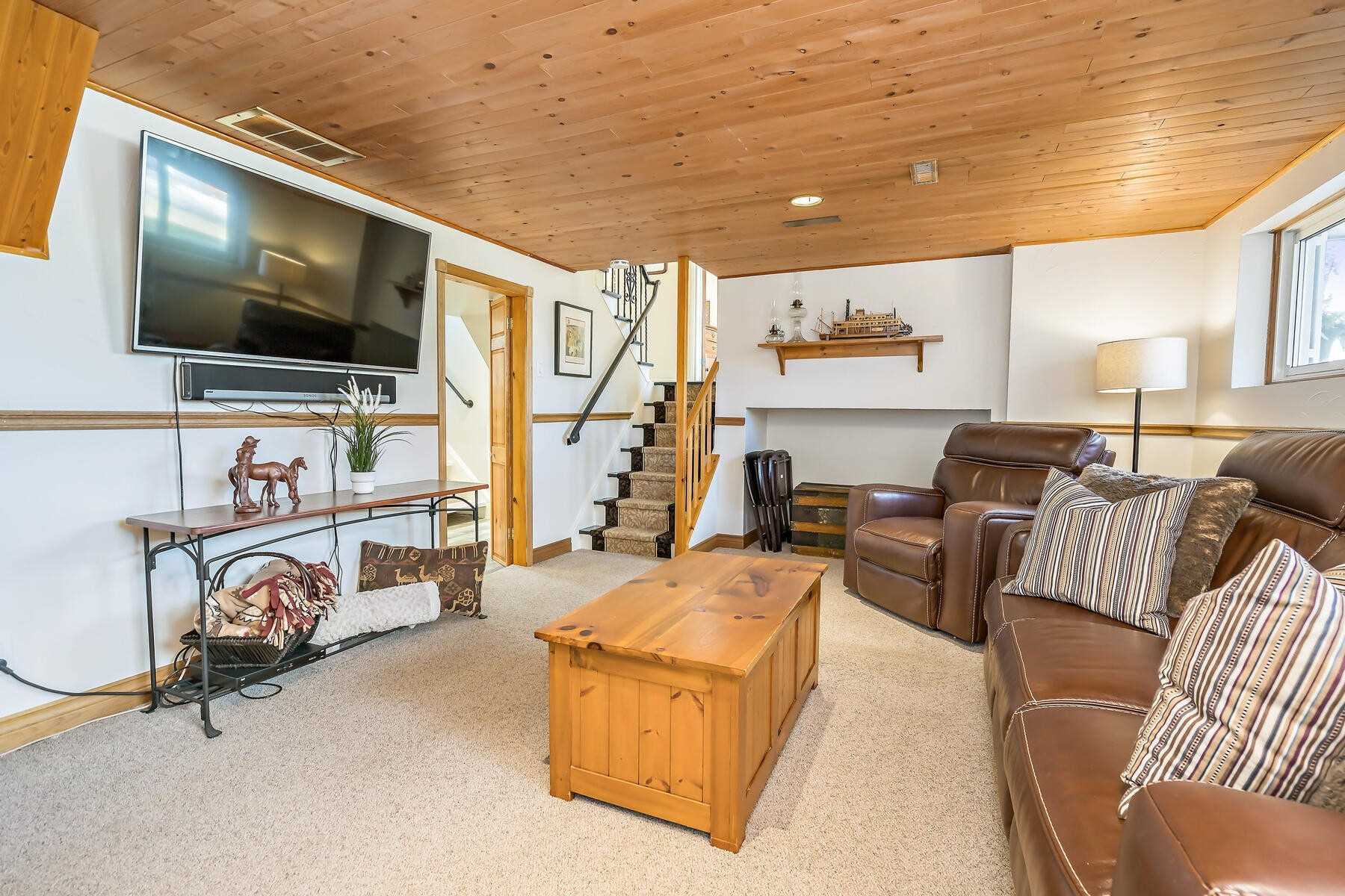 346 Trafalgar Crt