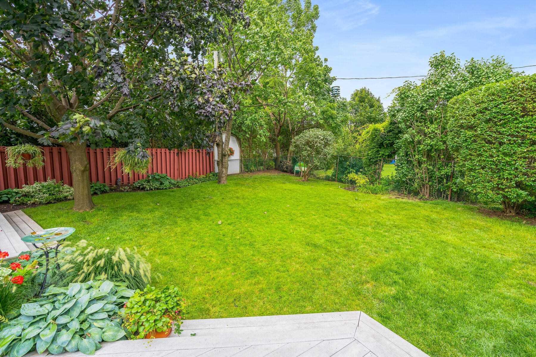 346 Trafalgar Crt