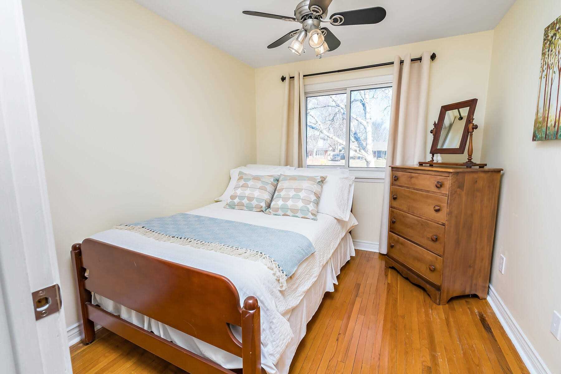 346 Trafalgar Crt
