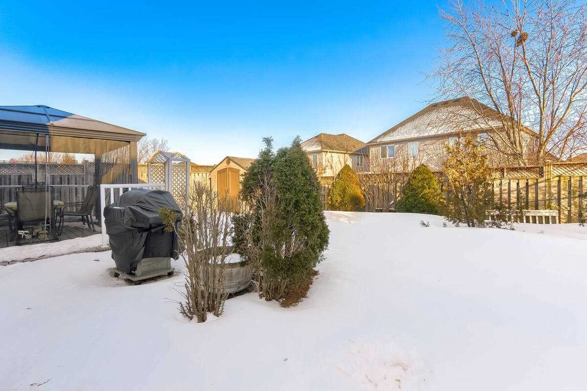 84 Beardmore Cres