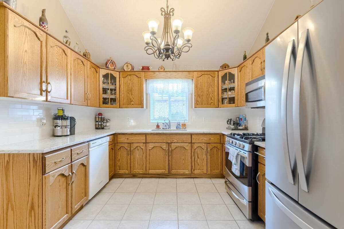 84 Beardmore Cres