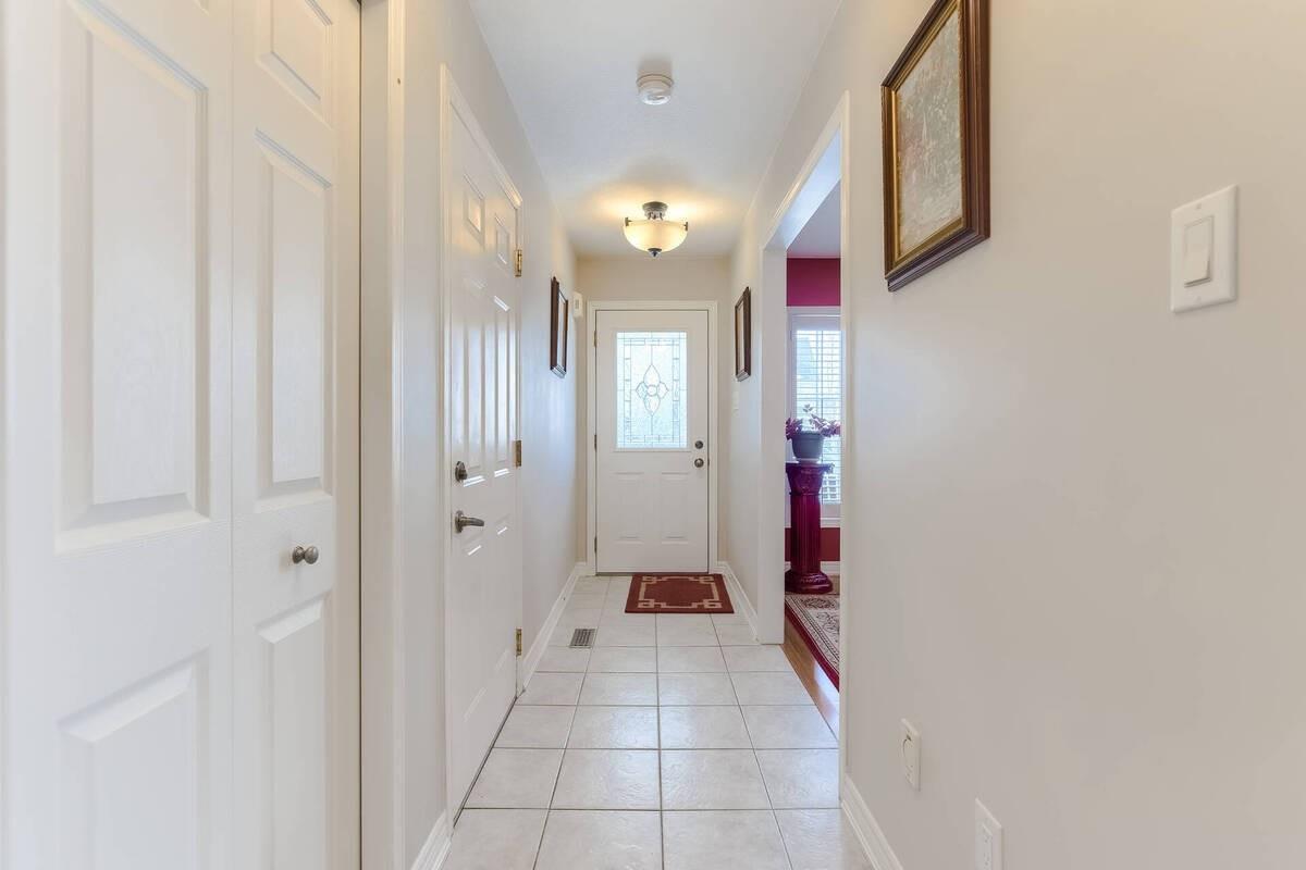 84 Beardmore Cres