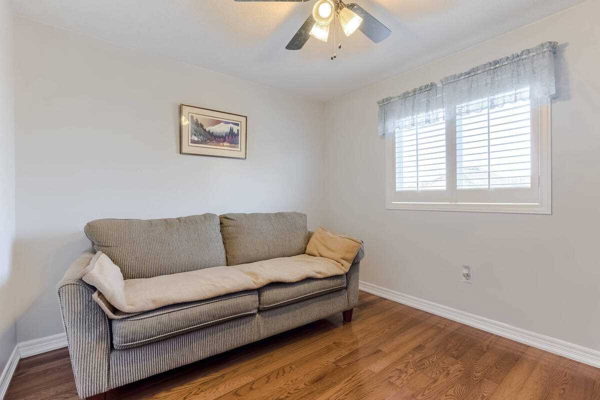 84 Beardmore Cres