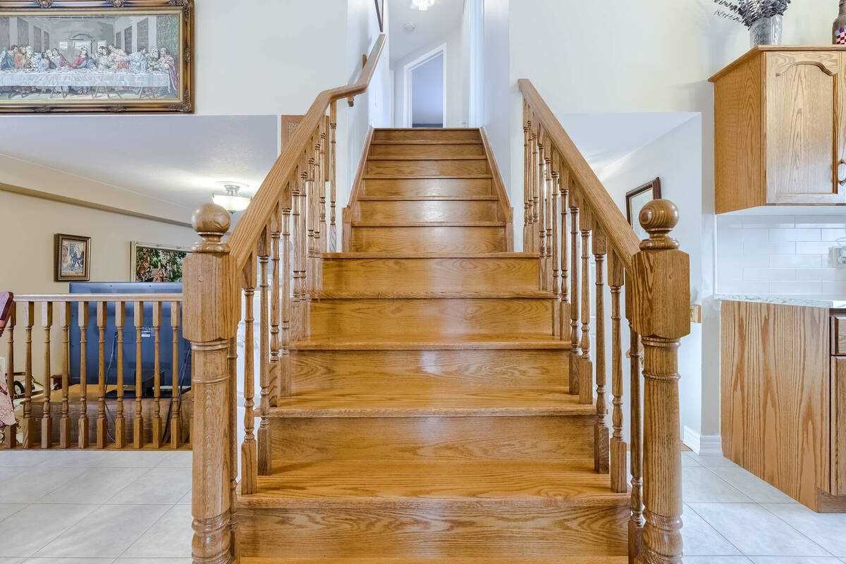 84 Beardmore Cres