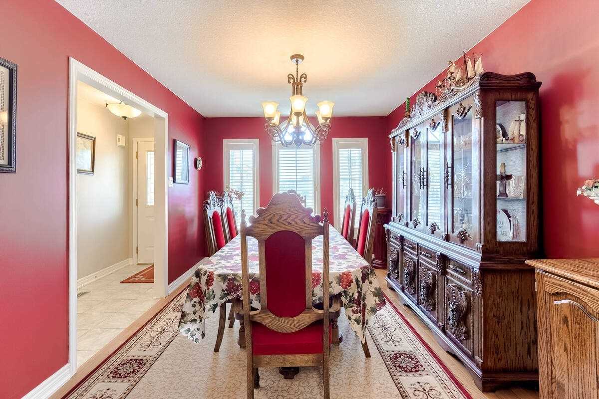 84 Beardmore Cres