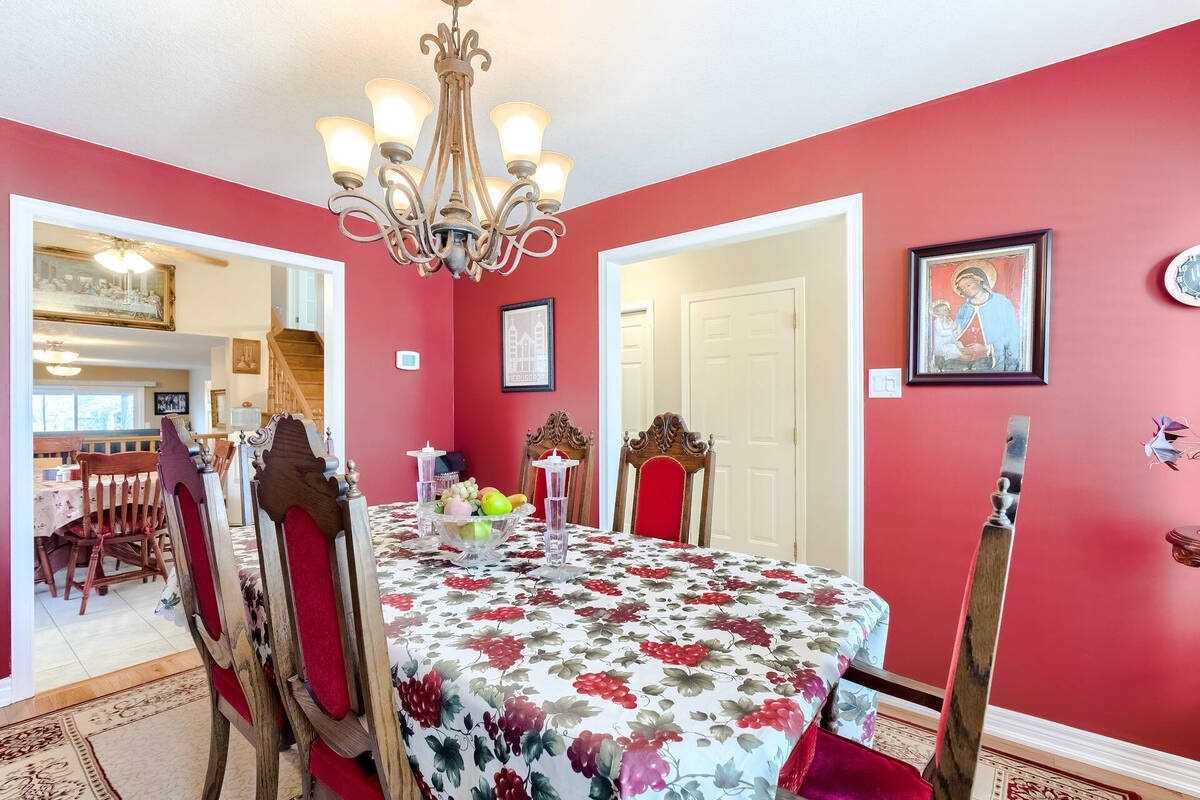 84 Beardmore Cres