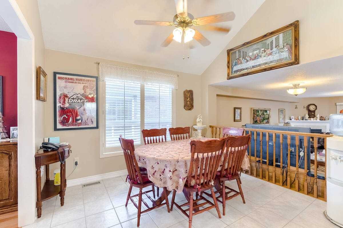 84 Beardmore Cres
