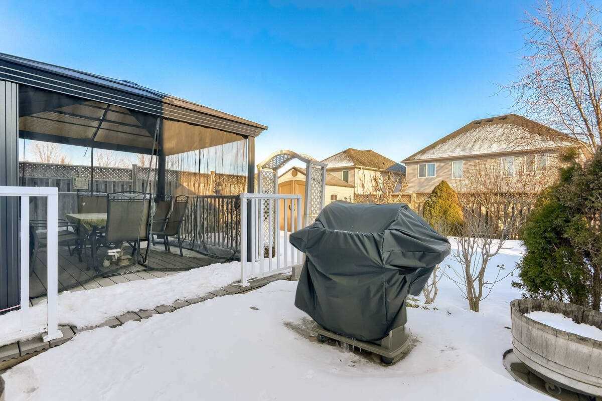 84 Beardmore Cres