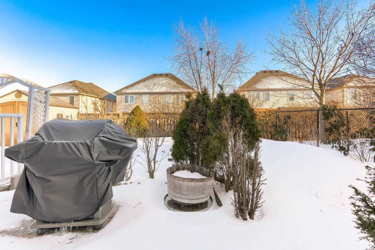 84 Beardmore Cres