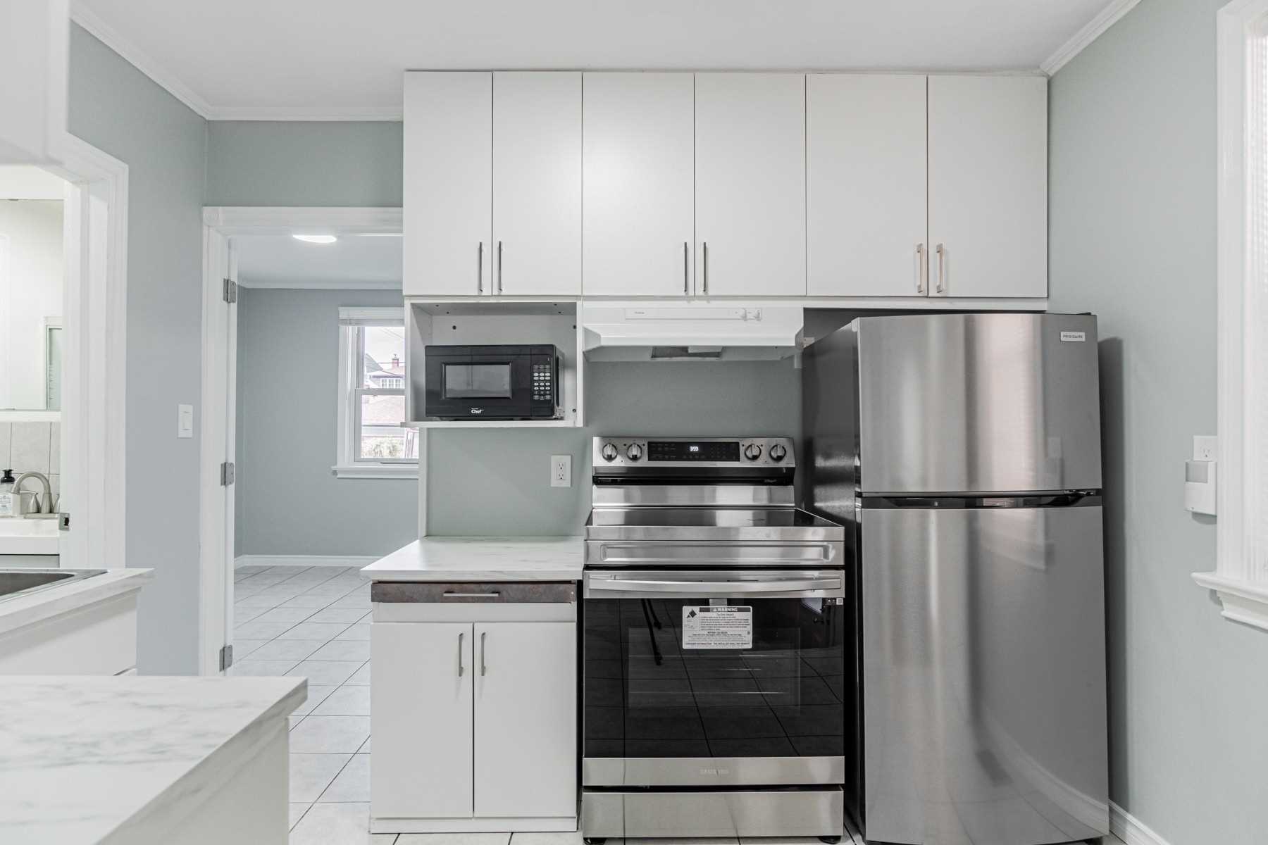 20 East Dr