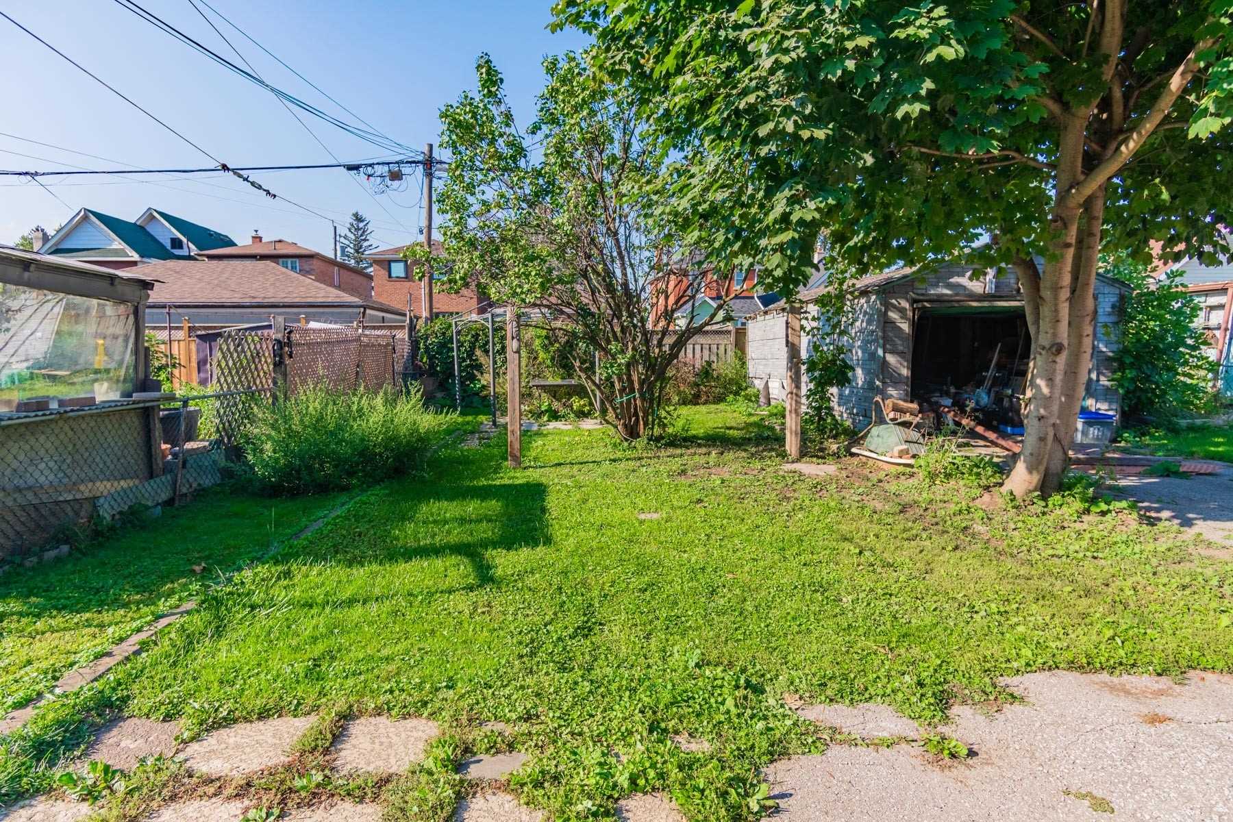 20 East Dr