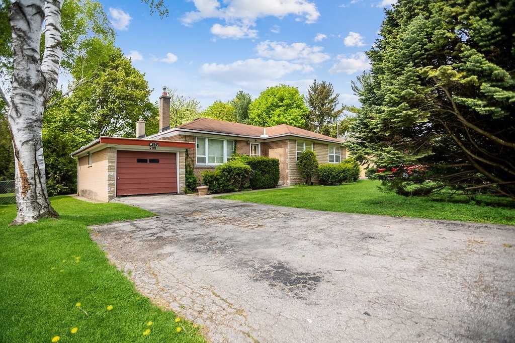 208 Glen Oak Dr