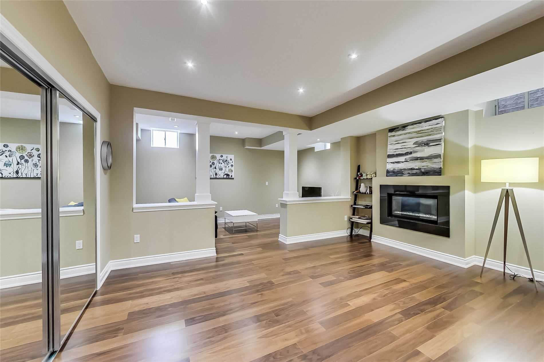 2335 Wuthering Heights Way