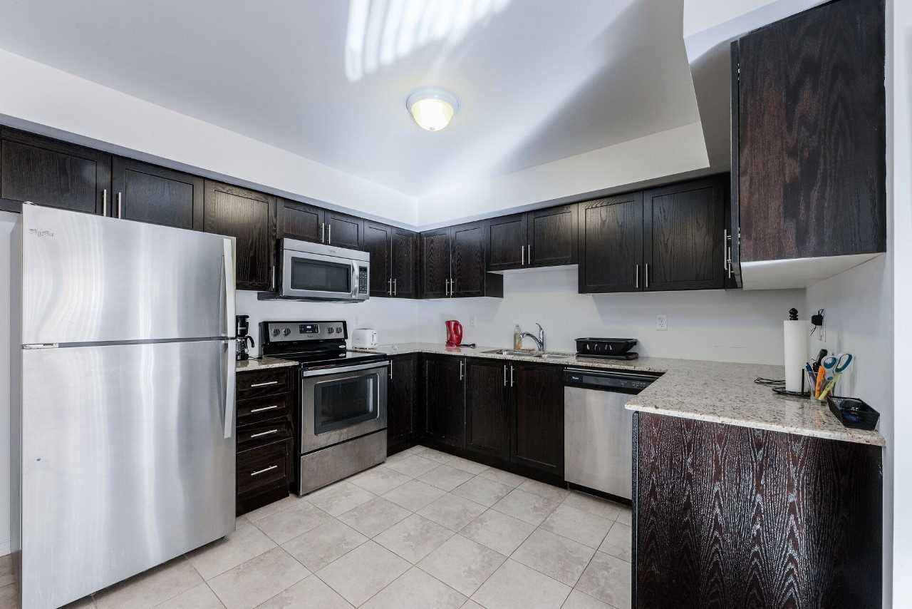 2492 Post Rd, #22