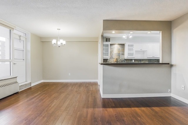 Listing W5546069 - Large Photo # 5