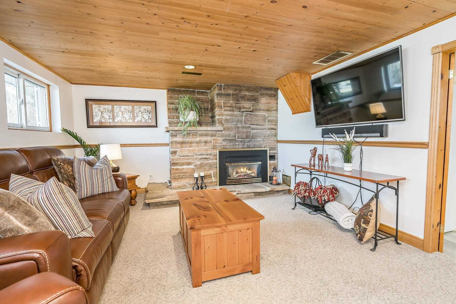 346 Trafalgar Crt