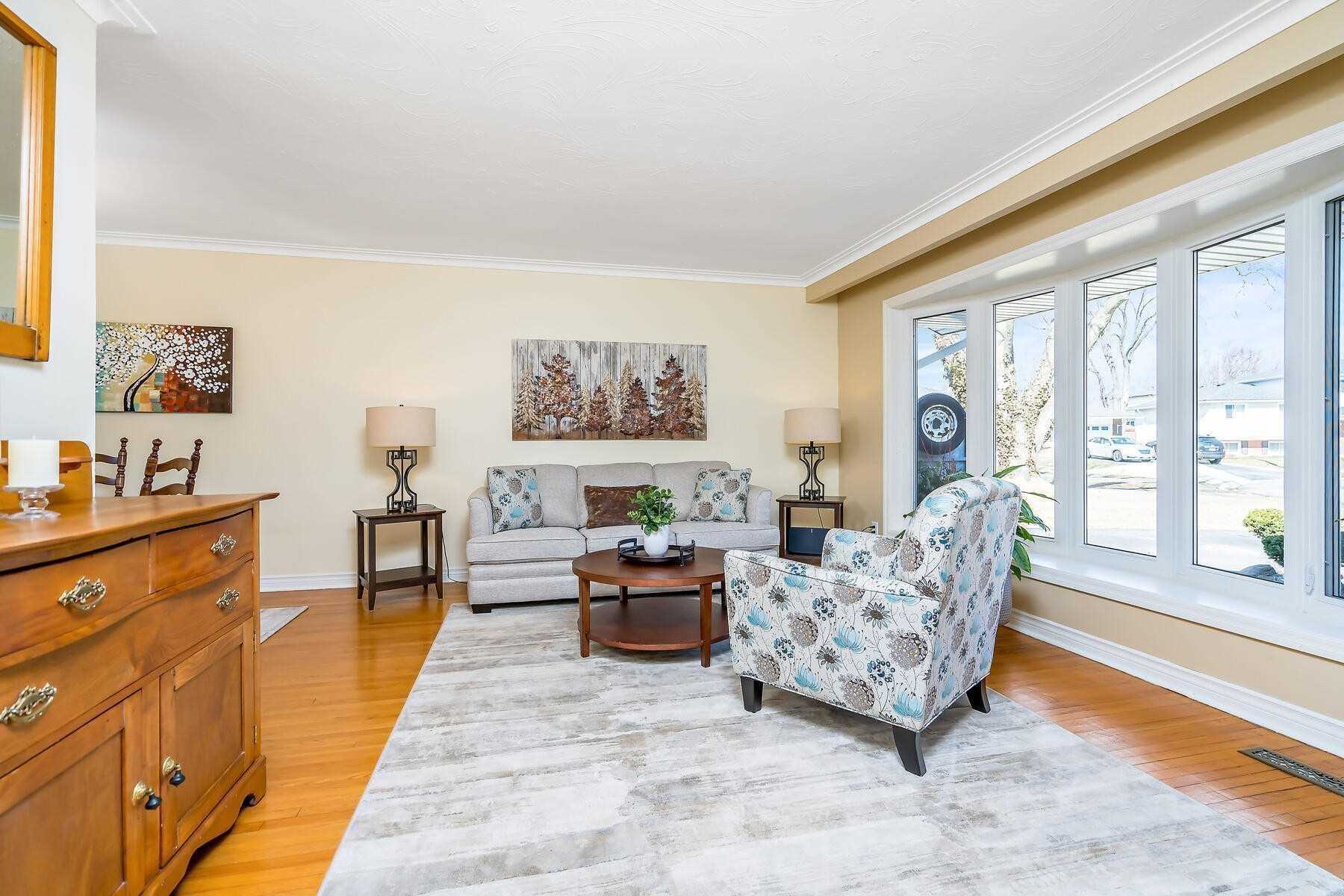 346 Trafalgar Crt