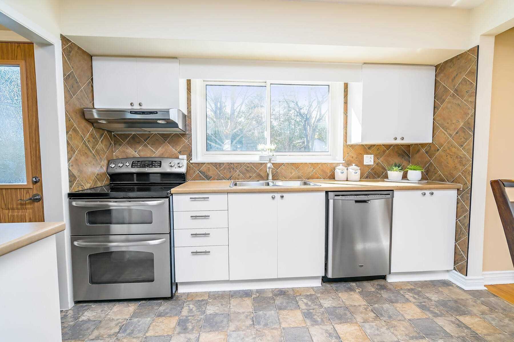 346 Trafalgar Crt