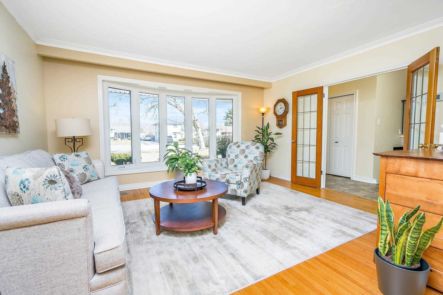 346 Trafalgar Crt