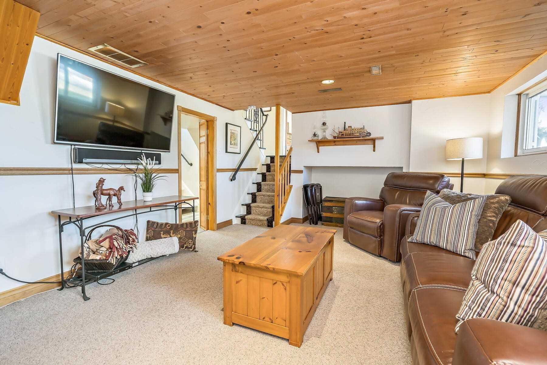 346 Trafalgar Crt